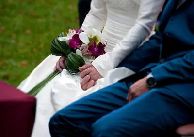 Brautpaar mit Brautstrauss